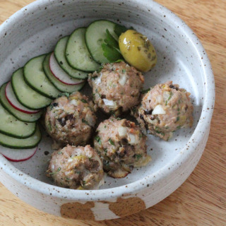 Turkey-Mushroom Meatballs with Olives | Runaway Apricot